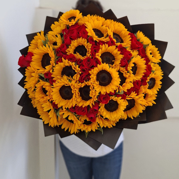 Ramos de 30 Girasoles y 48 Rosas