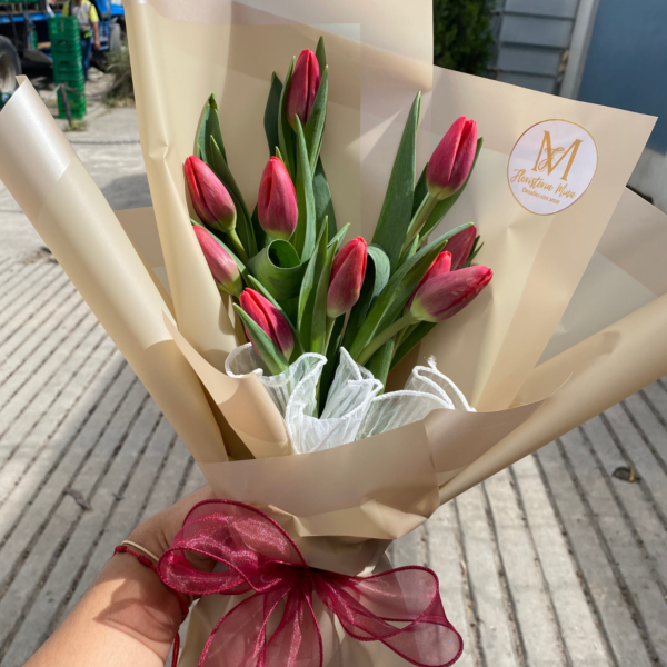 40-1.png Ramo de tulipanes