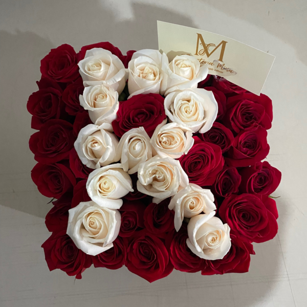 Caja de Rosas con Inicial