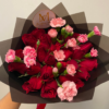 Ramo de 24 Rosas con mini clavel para mamá